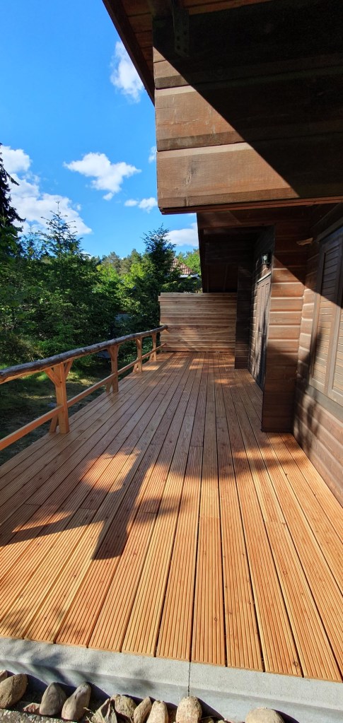 Spielplatzreparatur 
Spielplatzkontrolle
Tischler
Montageservice
Holzarbeiten
Holz
Holz Handwerker
Holz Tischler
Innenausbau
Ladenbau