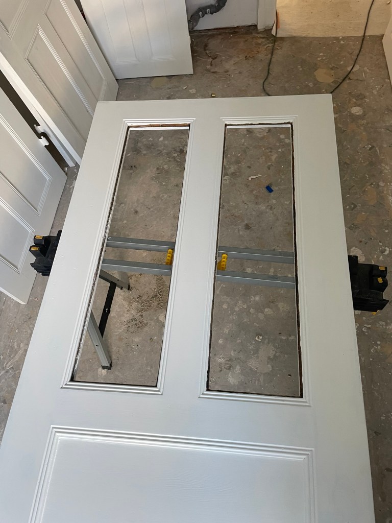 Spielplatzreparatur 
Spielplatzkontrolle
Tischler
Montageservice
Holzarbeiten
Holz
Holz Handwerker
Holz Tischler
Innenausbau
Ladenbau